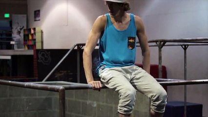 Knee Giant Tutorial - Bar Tricks (Jesse La Flair)