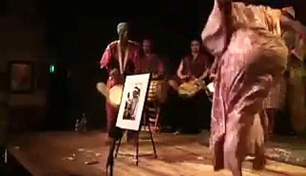 African Dance: Kemoko Sano Tribute by Djembe Master Bolokada with pro's and young girl dancing