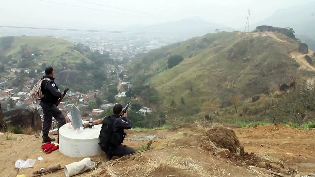 operação na favela do Sapo em Camará com intenso tiroeio