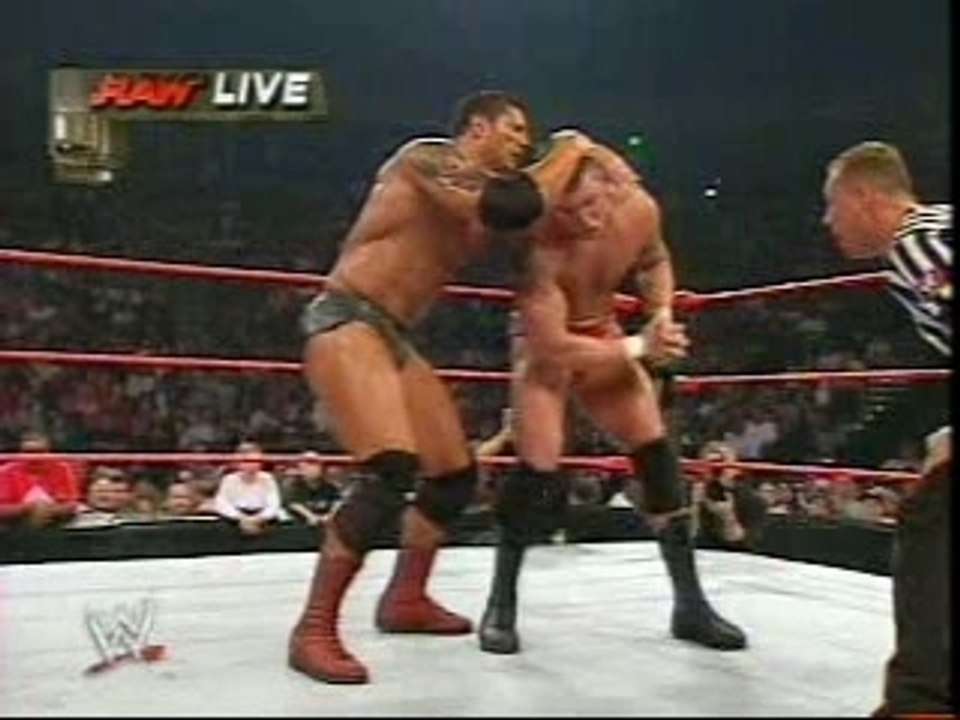 Randy vs. Batista (Raw 11.08.2004)