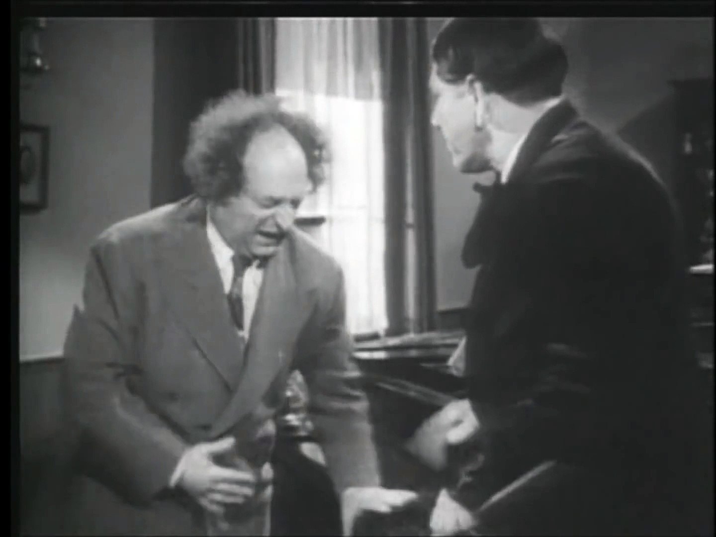 The Three Stooges - Slaps, Eye Pokes, Head Conks, Nose Honks and More -  video Dailymotion