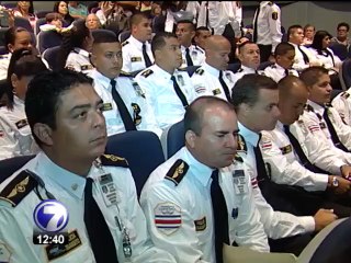 34 nuevos oficiales reforzarán trabajo del Tránsito