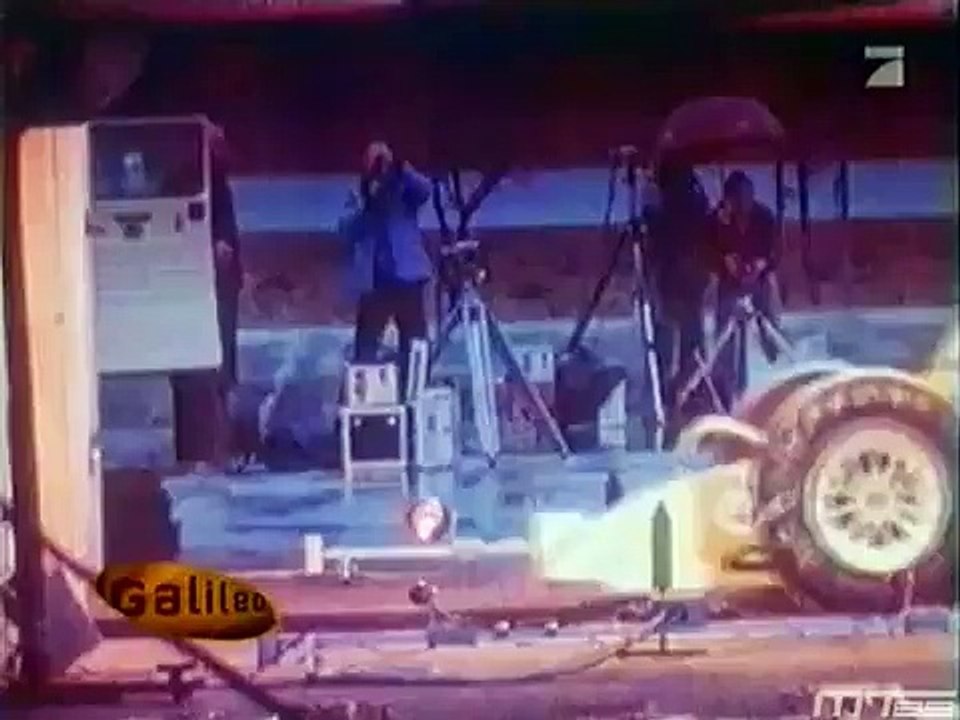 Old F1 car crash test (Brabham BT50, 1982)