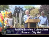 Izando la Bandera Colombiana en la Alcadia de Passaic NJ (200 años de Independencia)