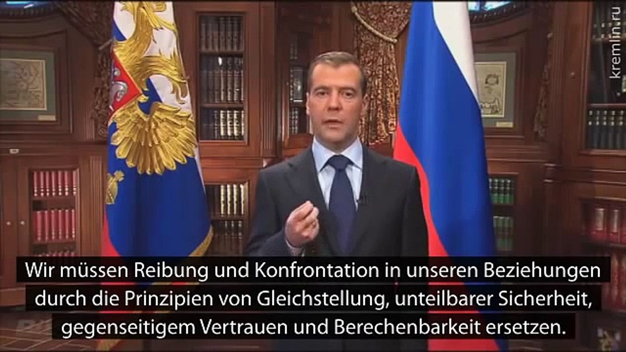 Russlands Präsident Dmitri Medwedew warnt vor einem 3. Weltkrieg (Atomkrieg) 23. November 2011