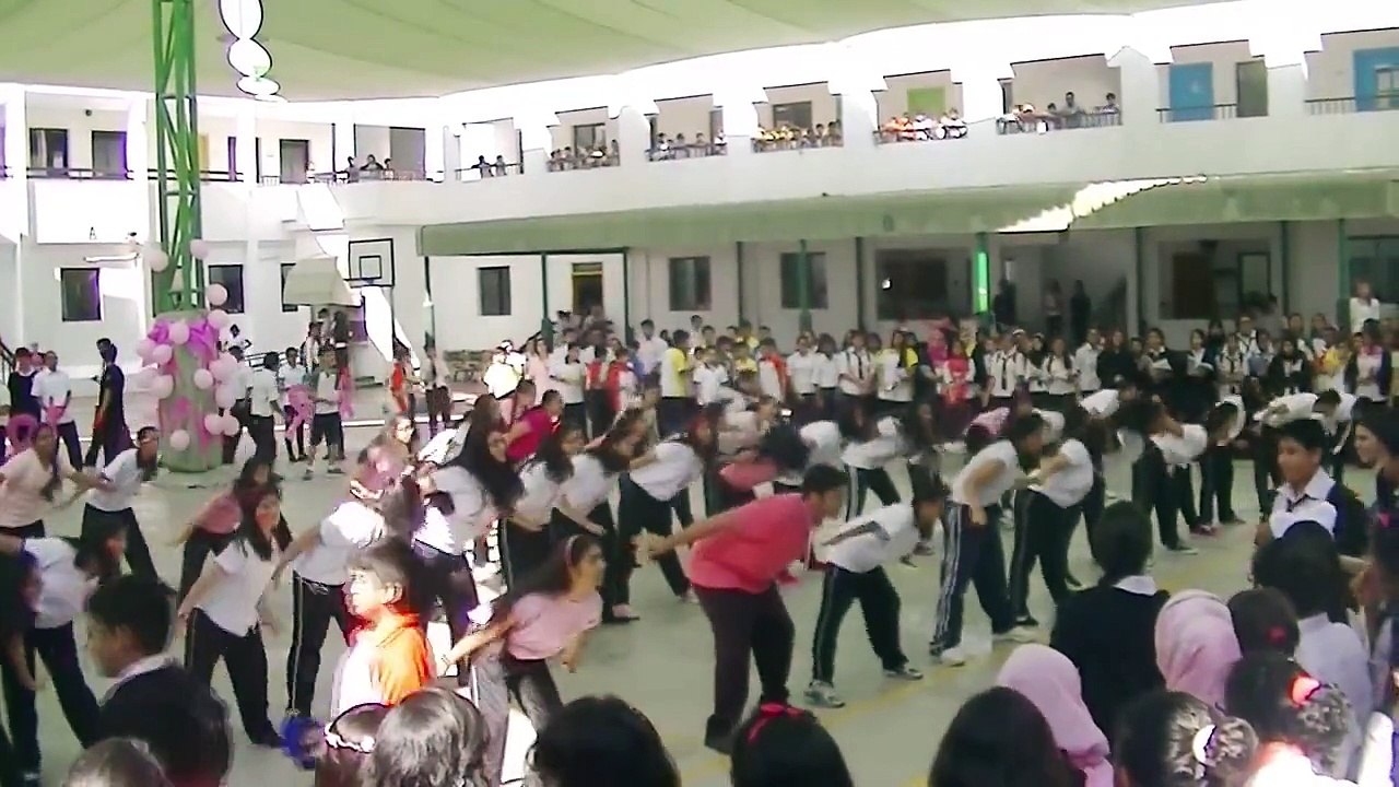 Pink Day Flashmob - Dubai Gem