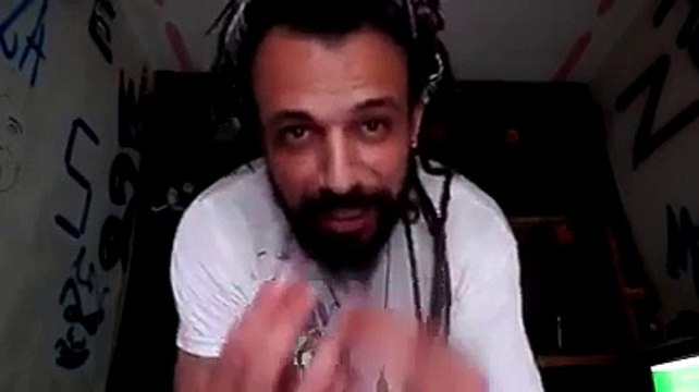 رد على الليبي لي يسب في التوانسا بليدة برشا برشا .. ههههههههه برسمي ملا تفريكة رد كاسح