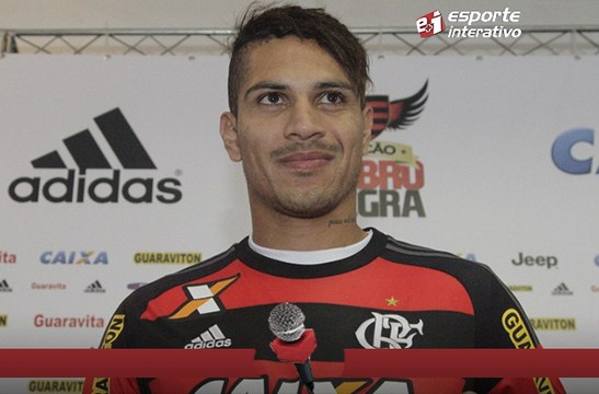 Jogando com a galera? Na chegada, Guerrero exalta torcida do Flamengo como a melhor do mundo