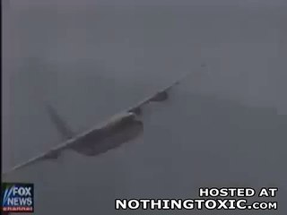 Video herunterladen: American airplane Lockheed C-130A is crashed in flight-3dgzBjQvqMs