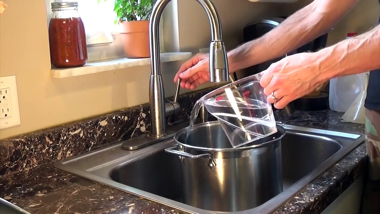 BEEKEEPING SUGAR WATER SYRUP FEED FOR BEES - SECRET INGREDIENT!!!!!!!