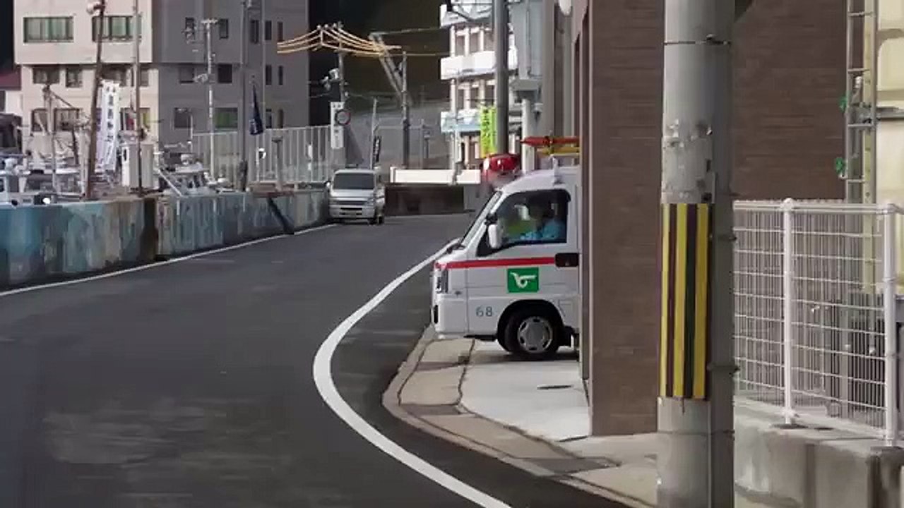 枚方特別救助隊員R劇場：軽救急車出動！