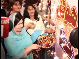 Check out Pakistani People Excitement on Arrival of Sania Mirza and Shoaib Malik