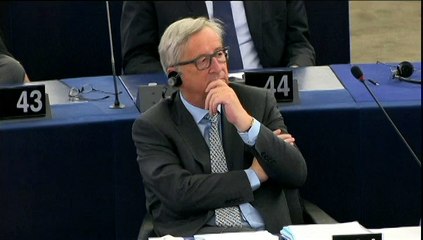 Grèce : Tsipras promet des réformes, mais réclame un meilleur partage du "fardeau"