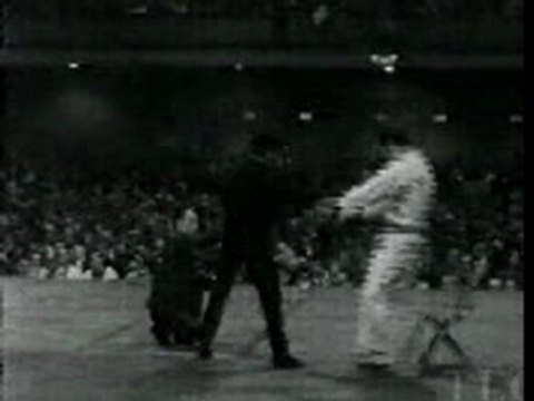 bruce lee One Inch Punch