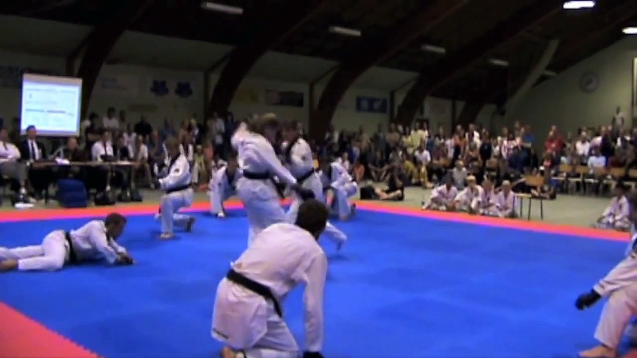 Effective self-defense Taekwondo demonstration