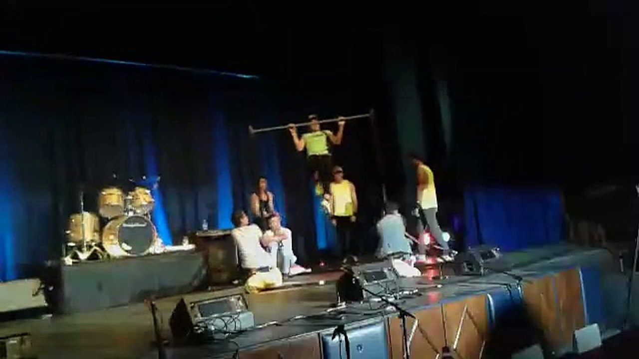 Calisthenics Show (Street workout Morocco) - [Part1] Bar Street 2015