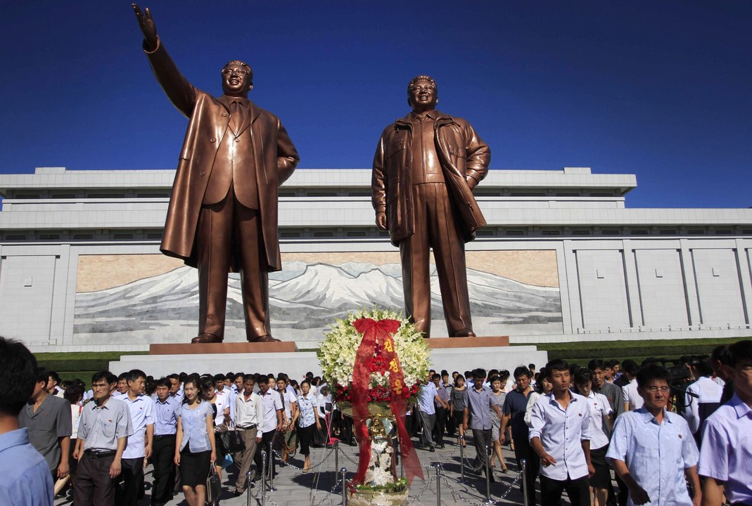 Les Nord-Coréens célèbre le XXIe anniversaire de la mort de Kim Il-sung