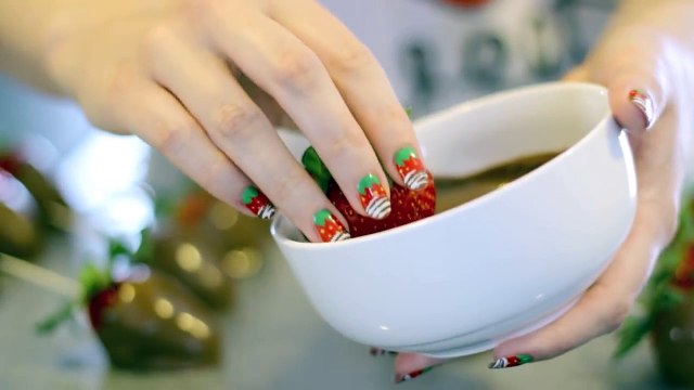 Strawberry Nails Dipped In REAL Chocolate! + BIG NEWS!