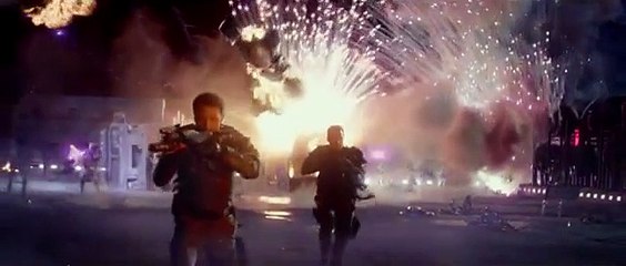 WWE: Rey Mysterio se sacó la máscara para promocionar Terminator Génesis (VIDEO)