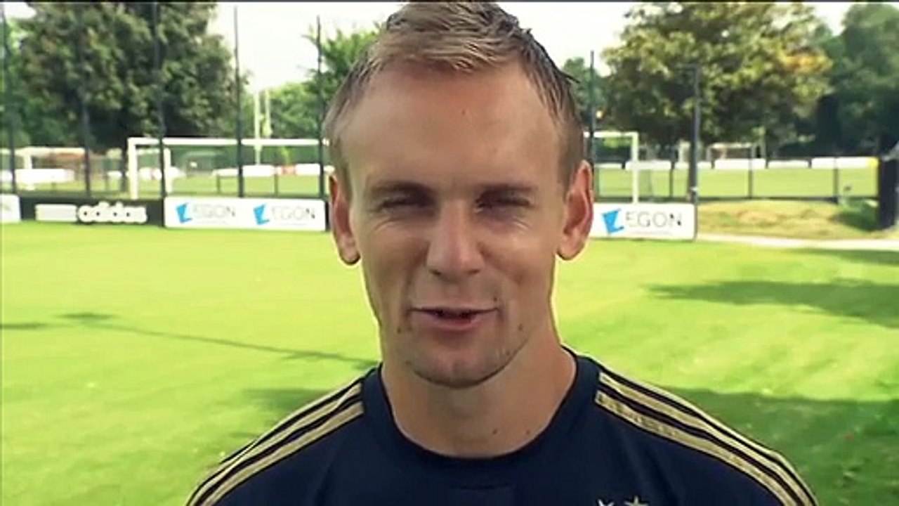 NTR Schooltv: Dokter Corrie - "Zoenen" - met Siem de Jong