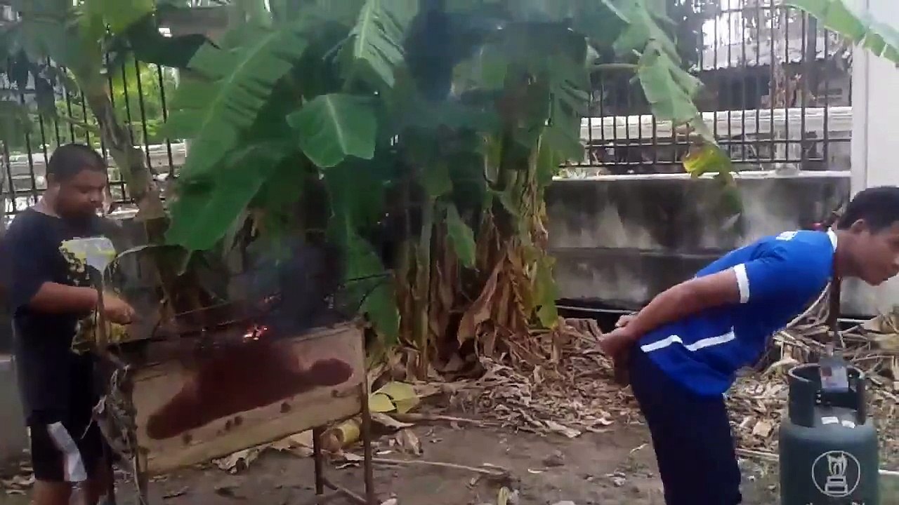 Bouteille de gaz lance-flammes pour le barbecue