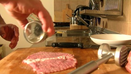 Duży schabowy z ziemniakami, KitchenBook