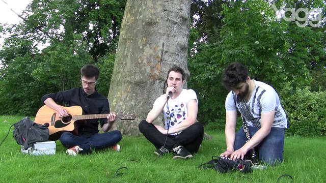 Jeremie Whistler interprète en acoustique «Holding On»