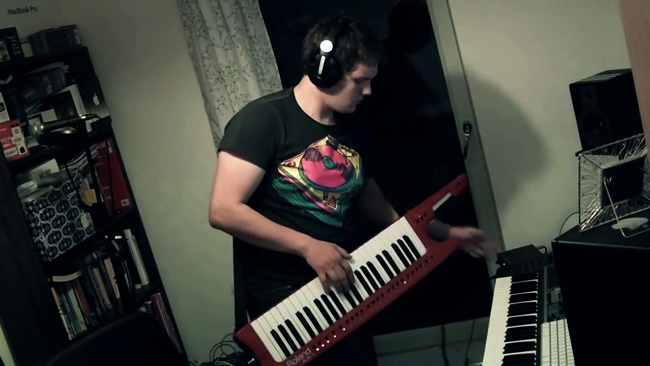 Roland AX-1 Keytar Test