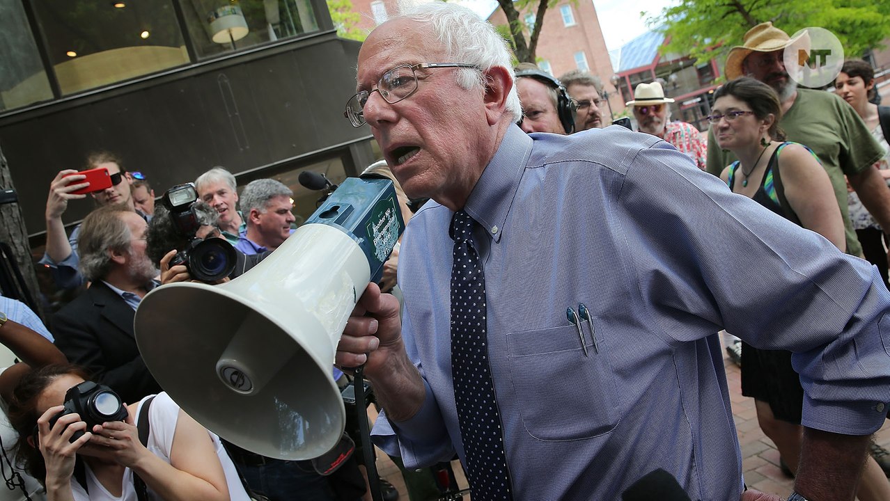 Bernie Sanders Continues To Gain Ground On Hillary Clinton