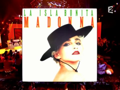 Madonna - The French singer Alizée sings La Isla Bonita of Madonna - French TV - 2003 -