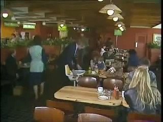 Auf Wiedersehen Pet - A law for the rich (1of5)