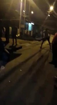 Joli mouvement de danse au sol