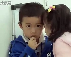 Kids Kissing - Baby China Love Kiss Scene
