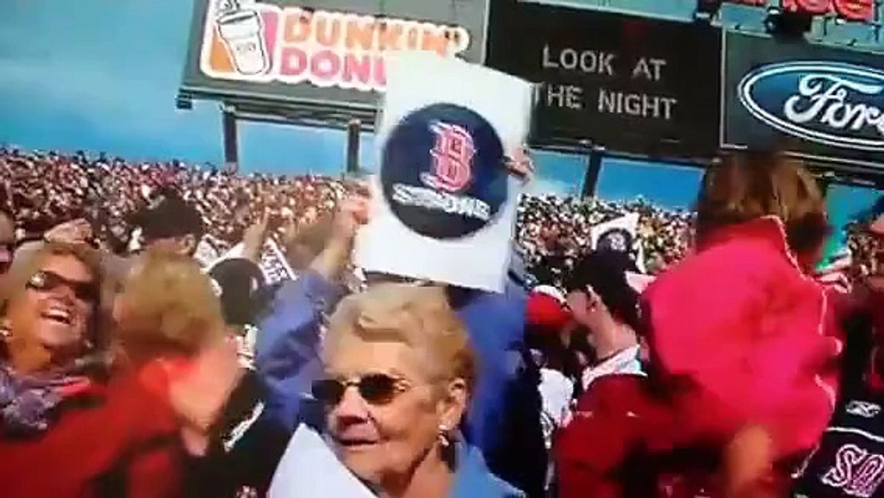 Neil Diamond sings Sweet Caroline at Boston Red Sox