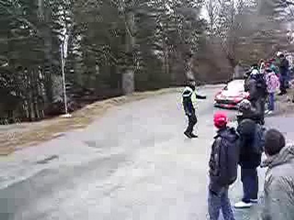 sebastien-loeb-vs-le-gendarme