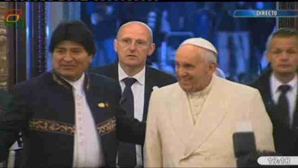 El papa Francisco deja Ecuador e inicia su visita a Bolivia