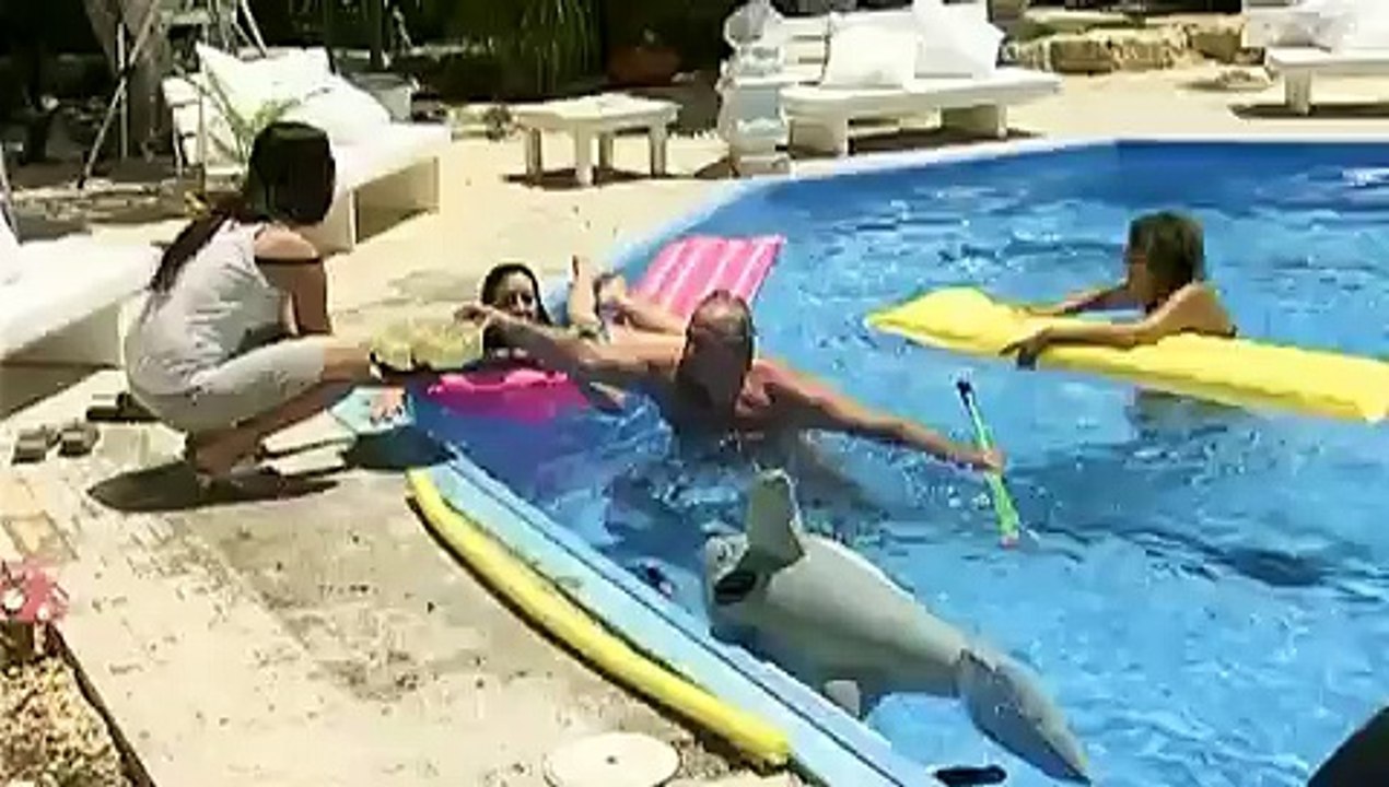 ביטוח ישיר מסיבת בריכה 2009 - מפיק: ניב אלמוג