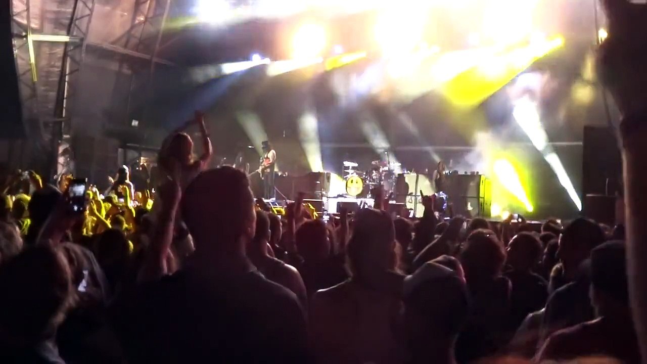 Slash ft. Myles Kennedy-Sweet Child O' Mine @Soundwave 2015 Sydney