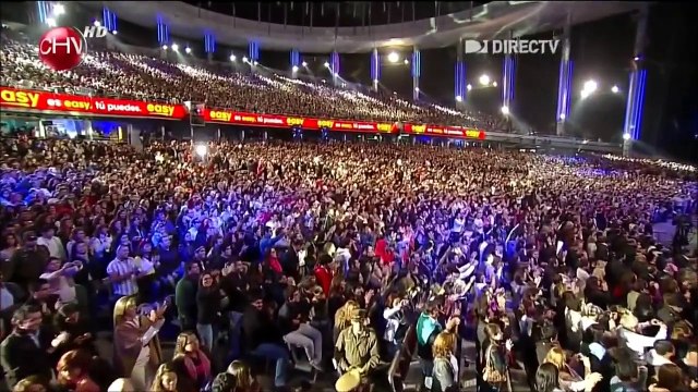 Marc Anthony Ft Jose Luis Perales Y Como Es El En Vivo) (HD)