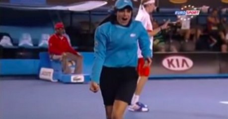 Ball Girl Picks Up Bug On Tennis Court and Failed