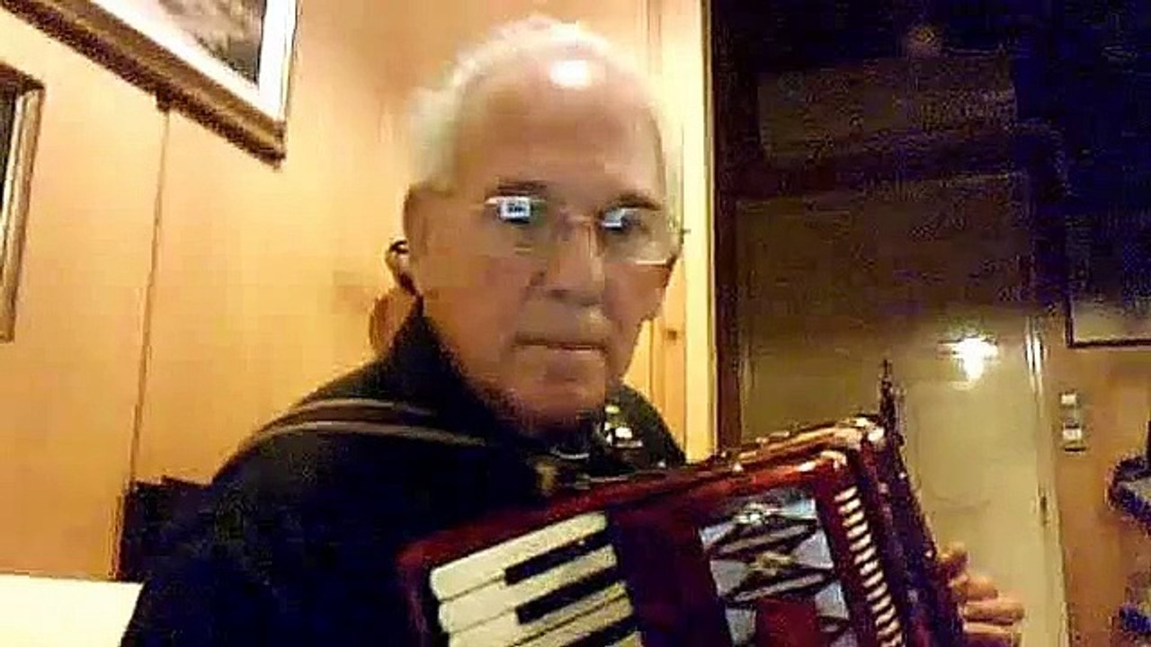 THE DANSHING TROIKA BALALAIKA ΠΑΡΑΔΟΣΙΑΚΟ ΡΩΣΙΑΣ