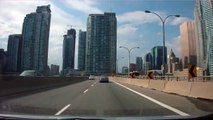 La vita in Canada. Centro della città di Toronto. Guidando nella città di Toronto.