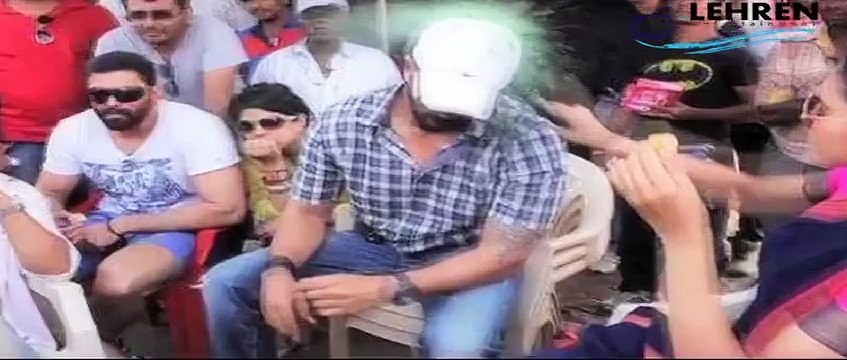 Deepika Padukone Slaps Shahrukh Khan (SHOCKING)