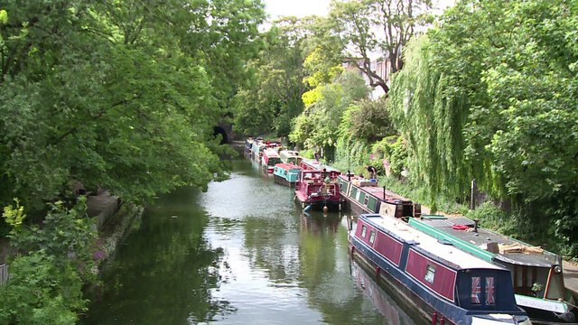 Londres: la péniche comme solution pour petits budgets