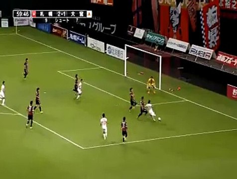 Kapattığı köşeden bacak arası yedi!