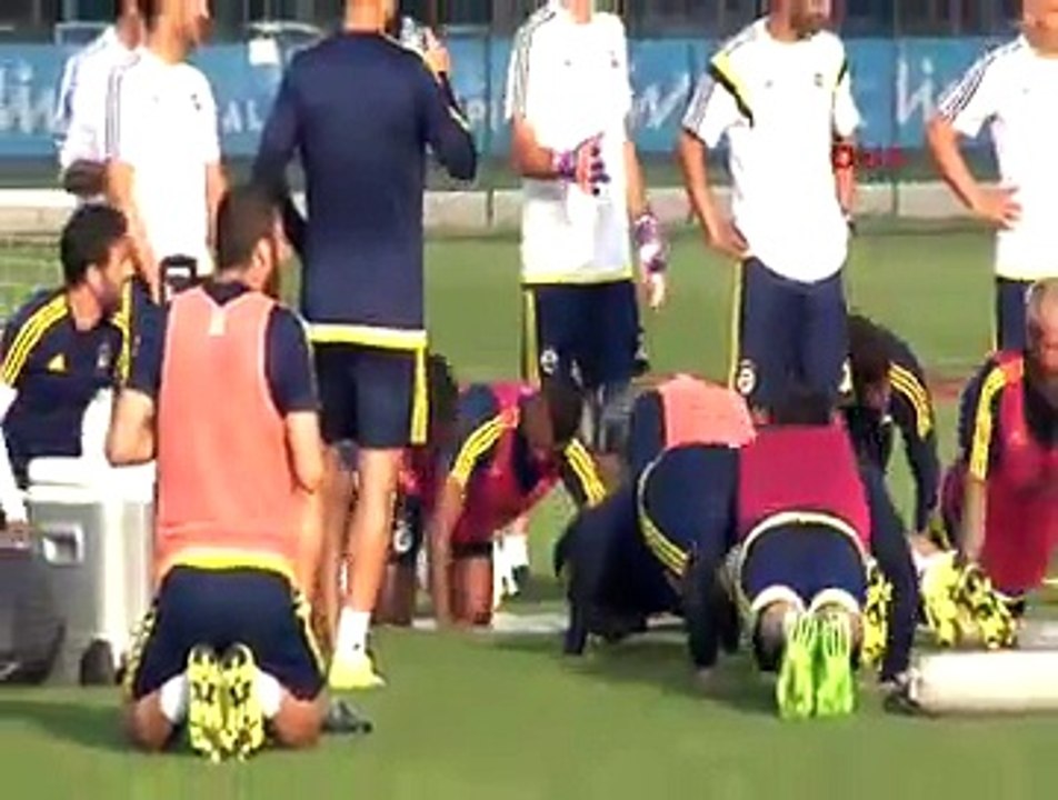 Fenerbahçe'de neşeli idman!