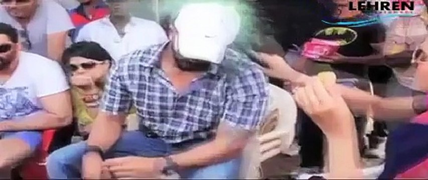 Deepika Padukone Slaps Shahrukh Khan (SHOCKING)