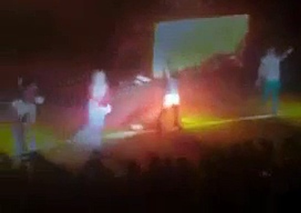 One Direction - What Makes You Beautiful - Up All Night Tour - London Hammersmith Apollo - 10/1/12 [