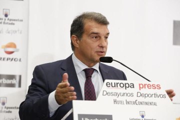 Laporta: "Hay que hacer política con el deporte"
