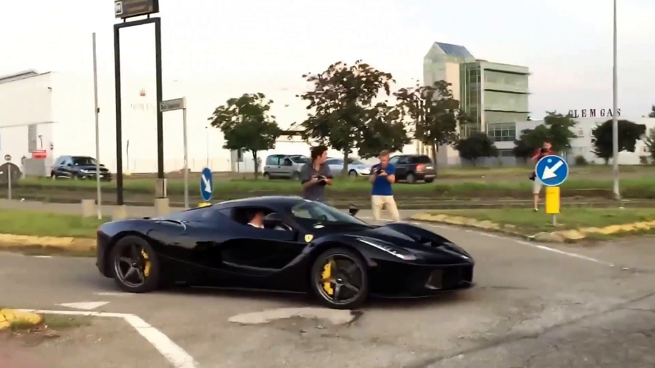 Un drift en Ferrari LaFerrari qui finit bien !